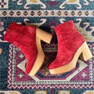 Charlotte Stone Paz platform boot in Chili (suede), size 10